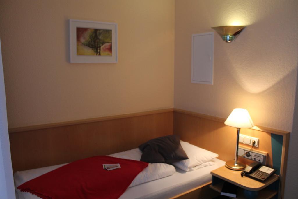 Hotel An Der Stadtmauer Mühlhausen Kamer foto