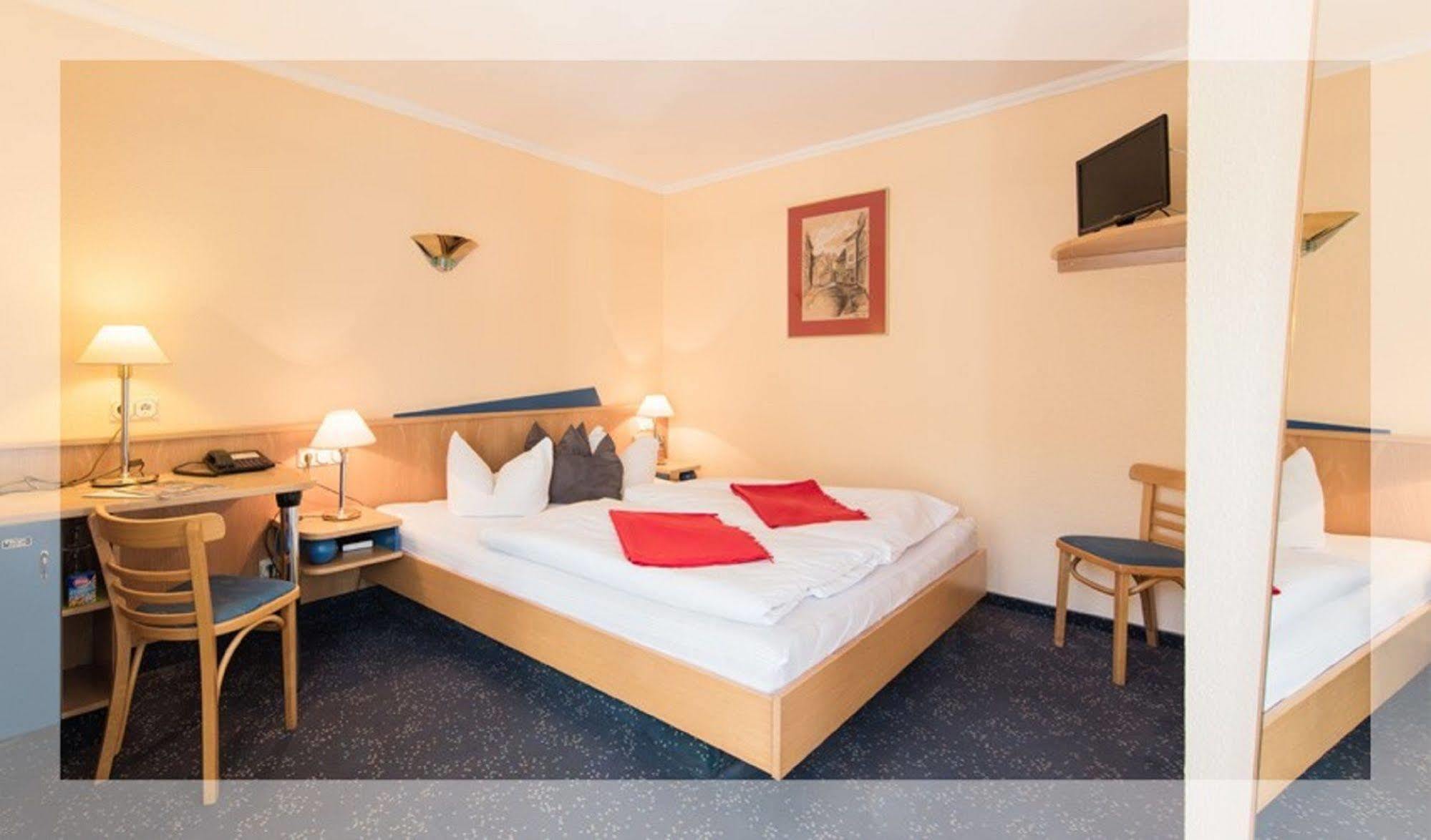 Hotel An Der Stadtmauer Mühlhausen Buitenkant foto